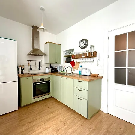 Old Town 3 Bed House With Private Roof Terrace בית נופש