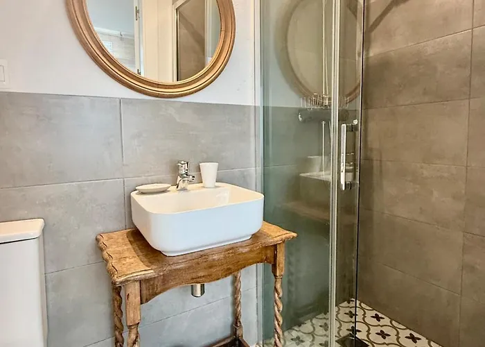 Old Town 3 Bed House With Private Roof Terrace Nerja